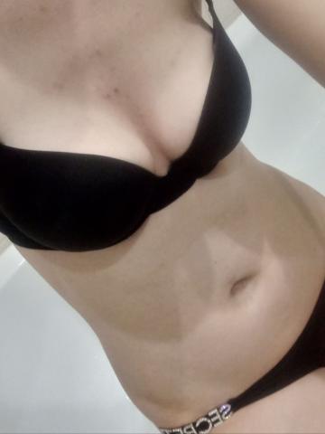 Лаура Длинноногая Брюнетка фото 2